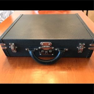 Louis Vuitton Taiga President Attache briefcase